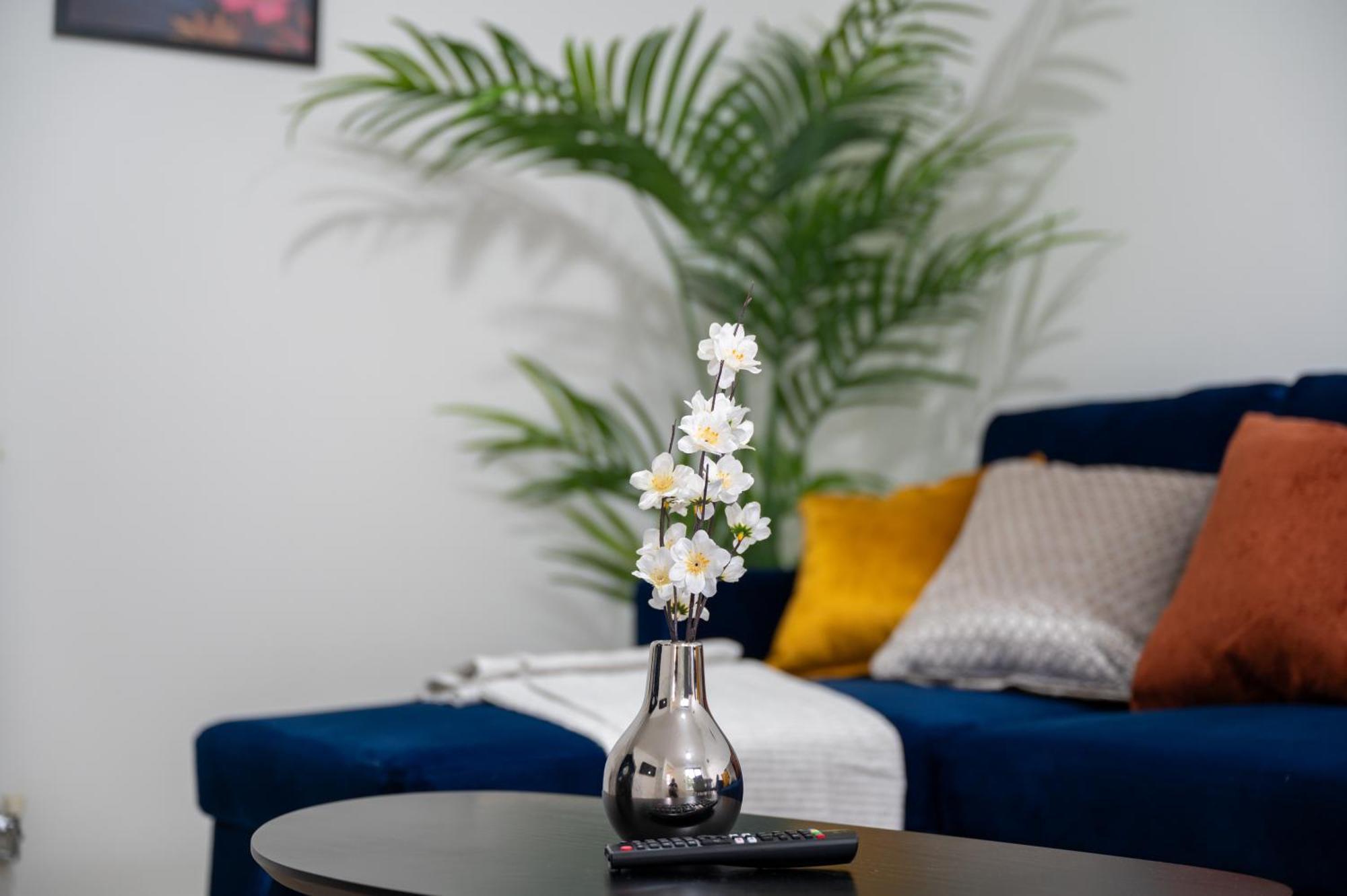 Comfy Stay 6Mins To Coop Live Arena, Etihad Stadium & City Centre With Wifi & Free Private Parking Manchester Buitenkant foto